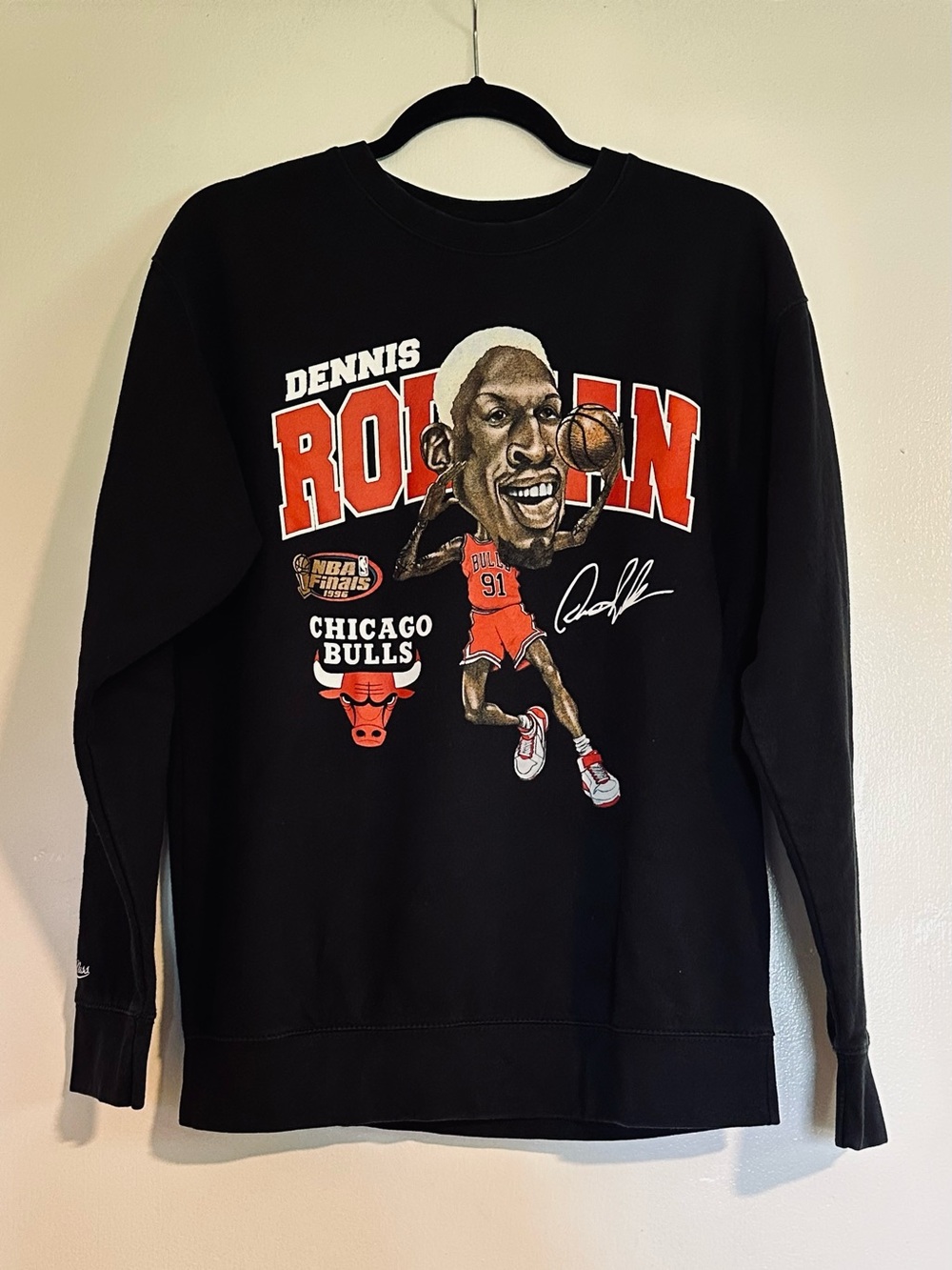 Mitchell & Ness Dennis Rodman Black Graphic Crewneck Sweatshirt M